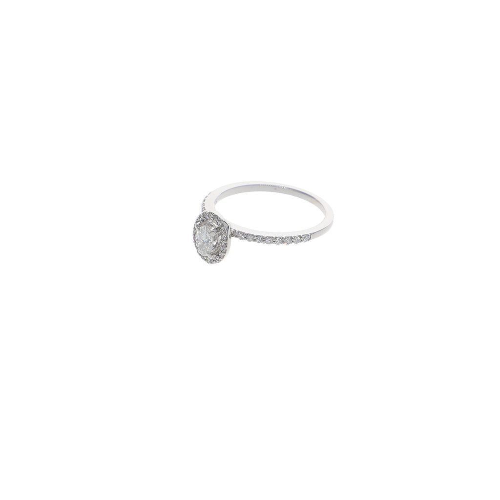 Anillo Oro Blanco Oval y Brillantes AN13330