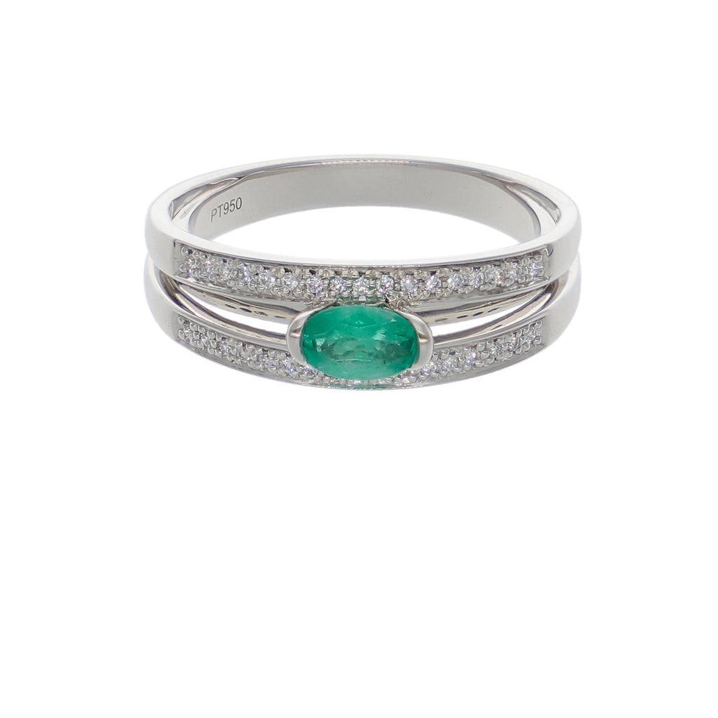 Anillo de Platino con Esmeralda Oval y Diamantes | AN-14627