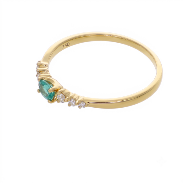 Anillo Oro Amarillo 18K con Esmeralda Oval y Diamantes  | AN-14669