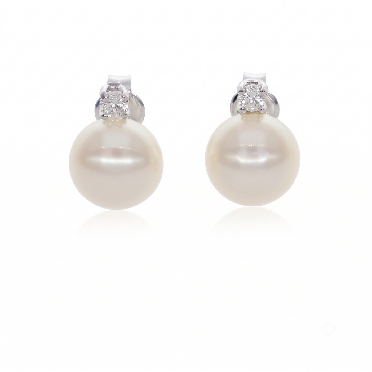 Aros de Oro Blanco 18K con Perla Botón y Circon | AR-14824