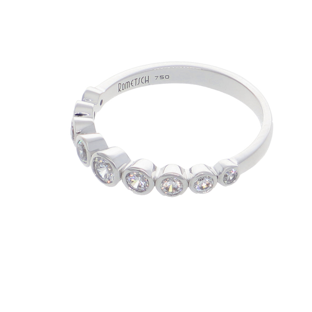 Anillo Oro Blanco y Circones Medio Cintillo AN-13706