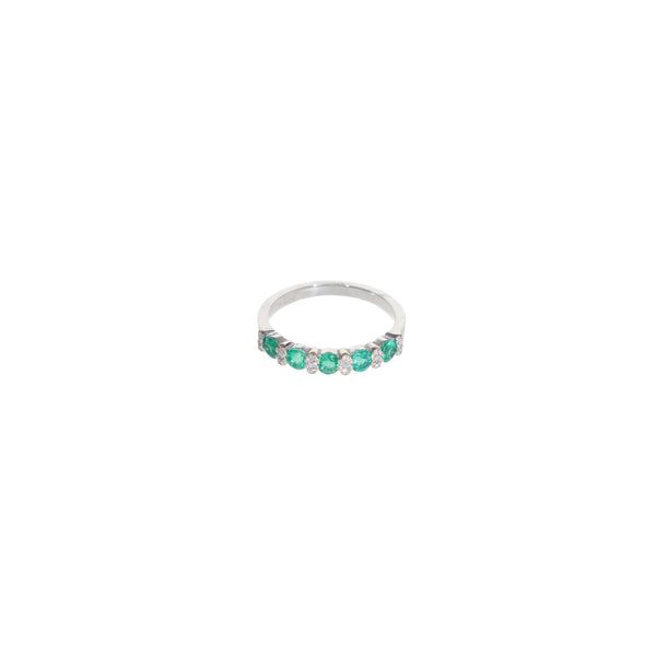 Anillo Oro Blanco Esmeraldas y Brillantes Medio Cintillo AN12870 - Joyería Rometsch