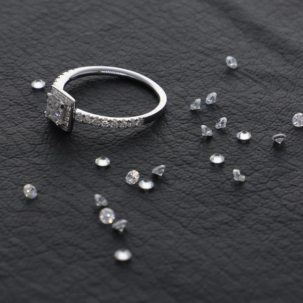 Anillo Oro Blanco y Brillantes Princess AN12682 - Joyería Rometsch