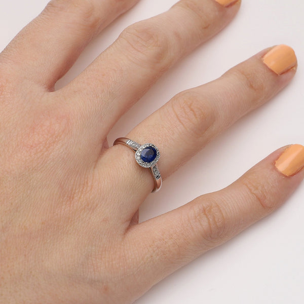 Anillo Oro Blanco Zafiro y Brillantes AN6977 - Joyería Rometsch