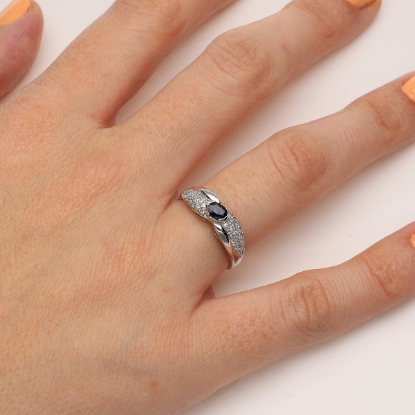 Anillo Oro Blanco Zafiro y Brillantes AN8959 - Joyería Rometsch