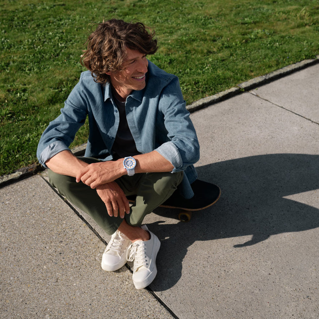 Reloj Swatch BLITE SB03N101