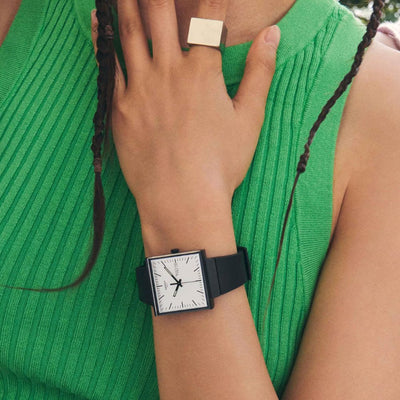 Reloj SWATCH What If...Black? SO34B700 - Joyería Rometsch